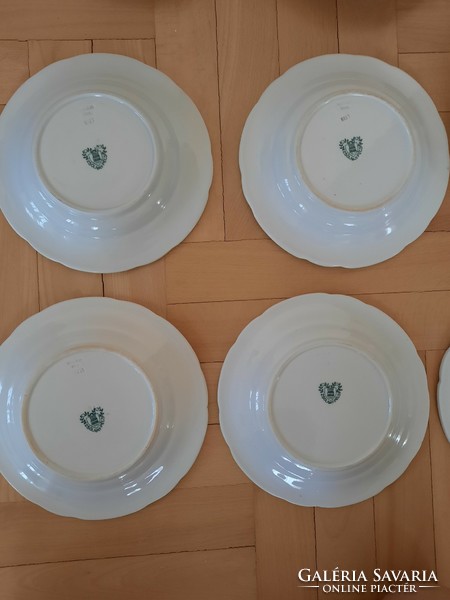 10 heart-stamped Zsolnay plates