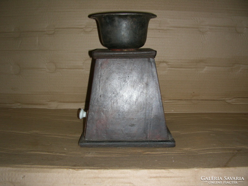 Antique large Bieder grinder