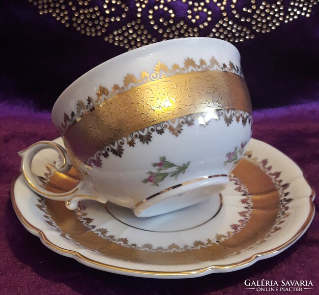 Porcelán teás csésze tányérral (L2477)