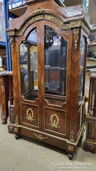 Large empire display case