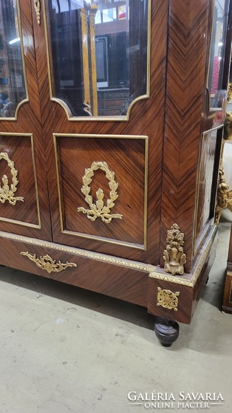 Large empire display case