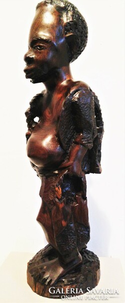 Afrikai férfi szobor vasfából
