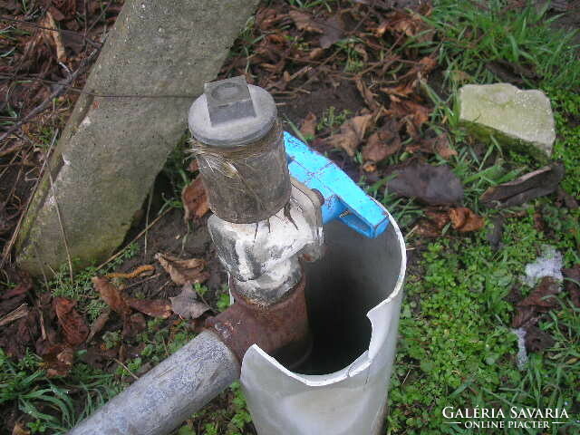 Also for an old irrigation pump, 3 well sprinklers with taps