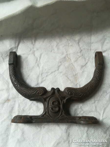 Dolphin-shaped iron handle