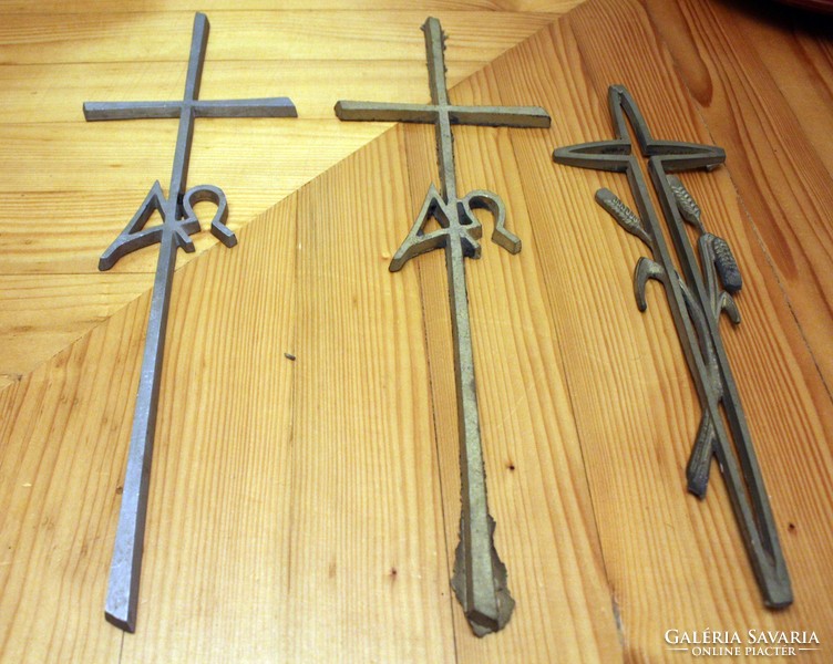 Craft metal crosses
