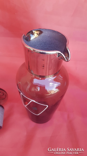 Art deco füst színű 2 oldali kiöntős üveg palack üveg dugóval francia kártya motívummal foncsorozva