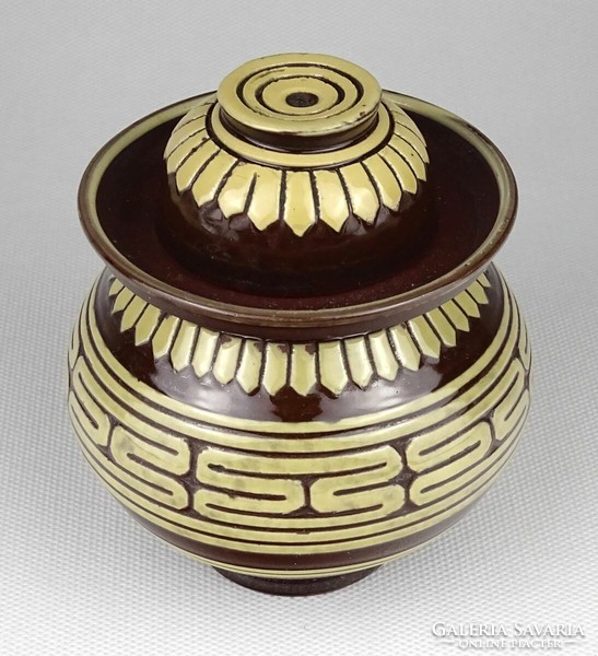 1J685 old small traditional Chinese earthenware pot with lid 10.5 Cm