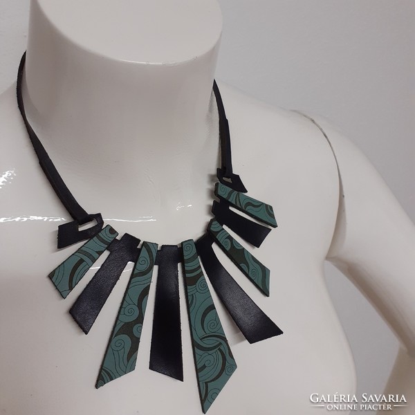 Green and black leather design necklace