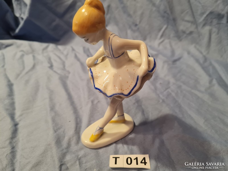 T014 Hollóházi balerina 14 cm