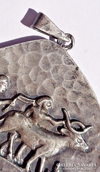 Mint-made retro silver pendant, the motif is reminiscent of a tevan margit