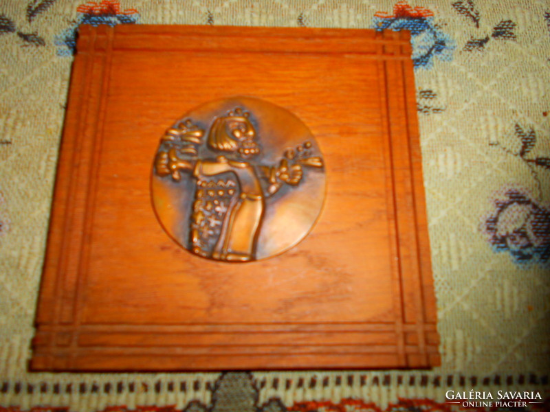 Klara Balaton bronze plaque can be hung on a hardwood base