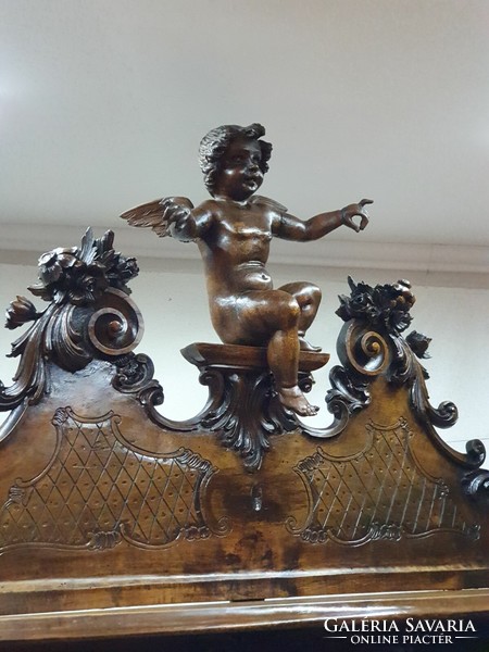 Dúsan faragott angyal szobros antik barokk rokokó pohárszék tálaló etager BÉRELHETŐ