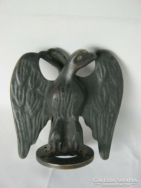 Bronze or copper eagle market bird