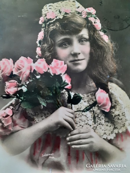 Régi fotó képeslap kislány virágokkal francia vintage levelezőlap