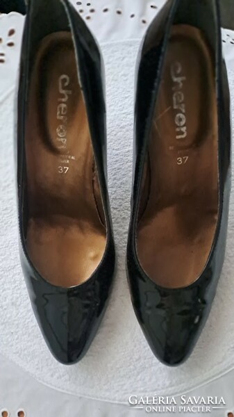 Festive, Italian, patent leather shoes, size 37