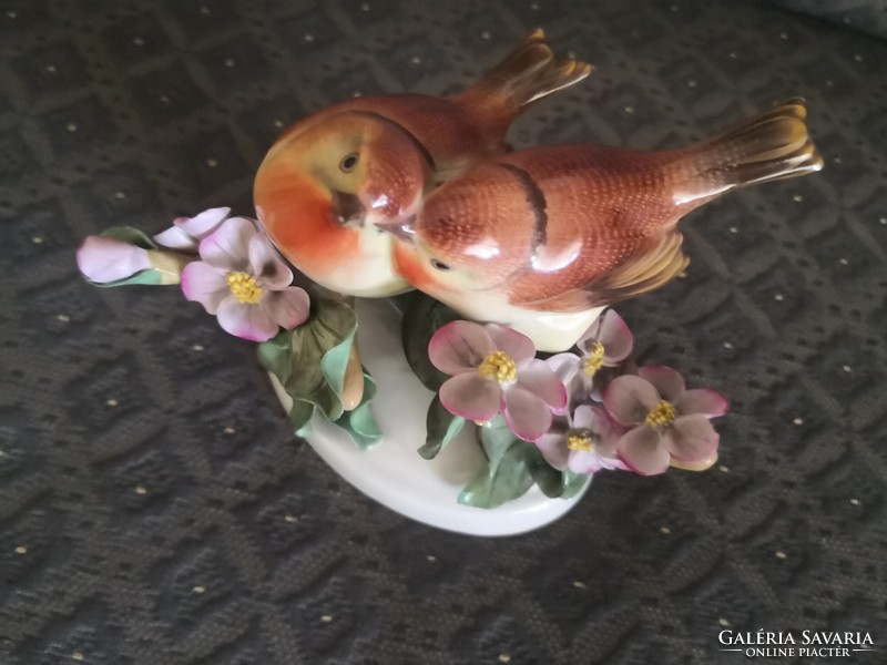 A wonderful pair of Herend porcelain birds on a flowery branch