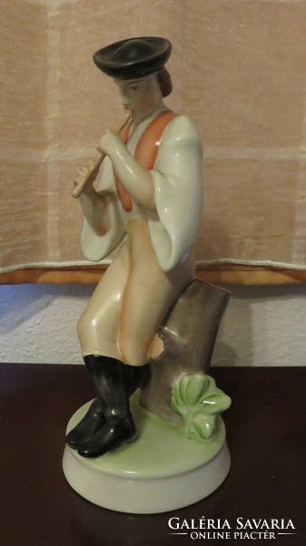 Zsolnay figure with a flute, standing!