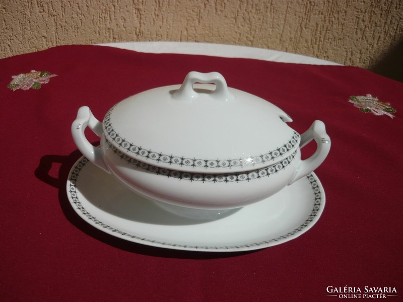Antique Czech sauce bowl with lid, 22x15 cm