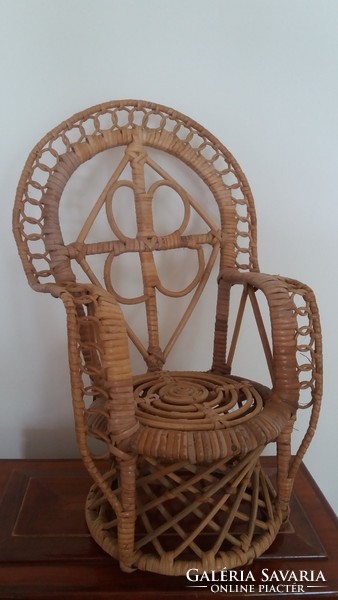 Retro toy peacock chair rattan chair armchair doll furniture 34 cm