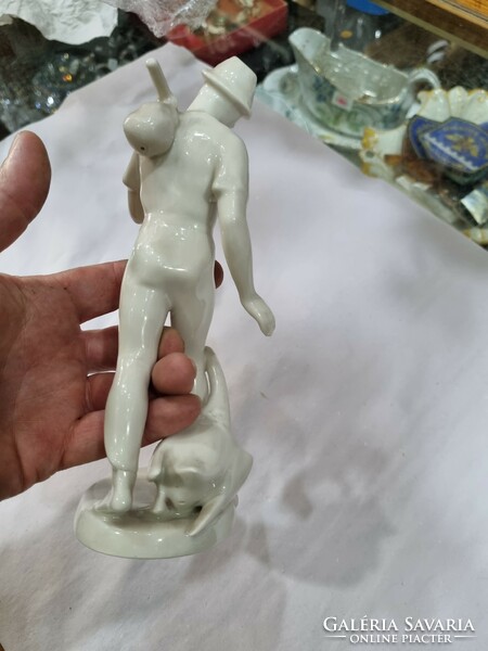 Régi Kispest porcelán figura