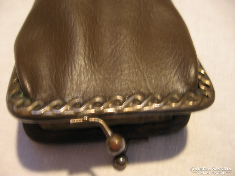 Retro brown leather glasses holder
