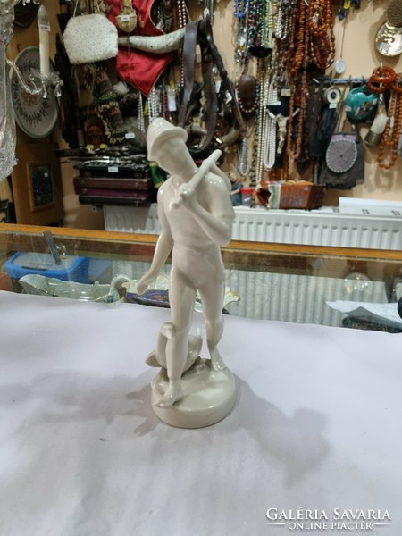 Old Kispest porcelain figure