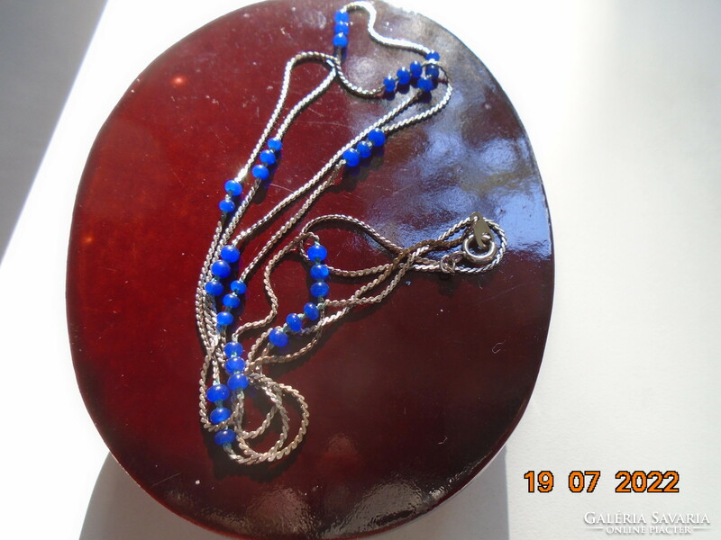 Sapphire with small glass beads neck blue with silver plated chain