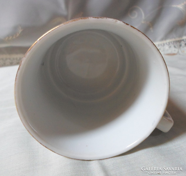 Zsolnay porcelán, szoknyás (teás) bögre 5.: margaréta, hajnalka