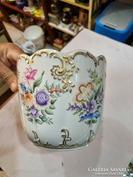 Porcelain bowl from Holóháza