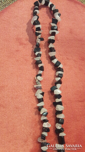 Quartz and onyx mineral necklace (l2791)