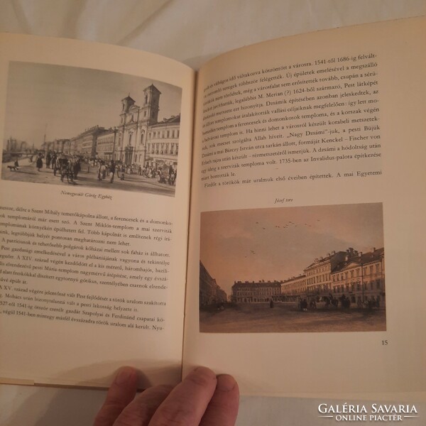 Pereházy Károly: A régi belváros  Képzőművészeti Kiadó 1982
