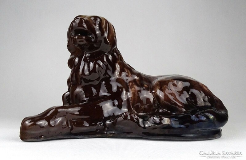 1J877 Nagyméretű barna mázas kerámia kutya kuvasz