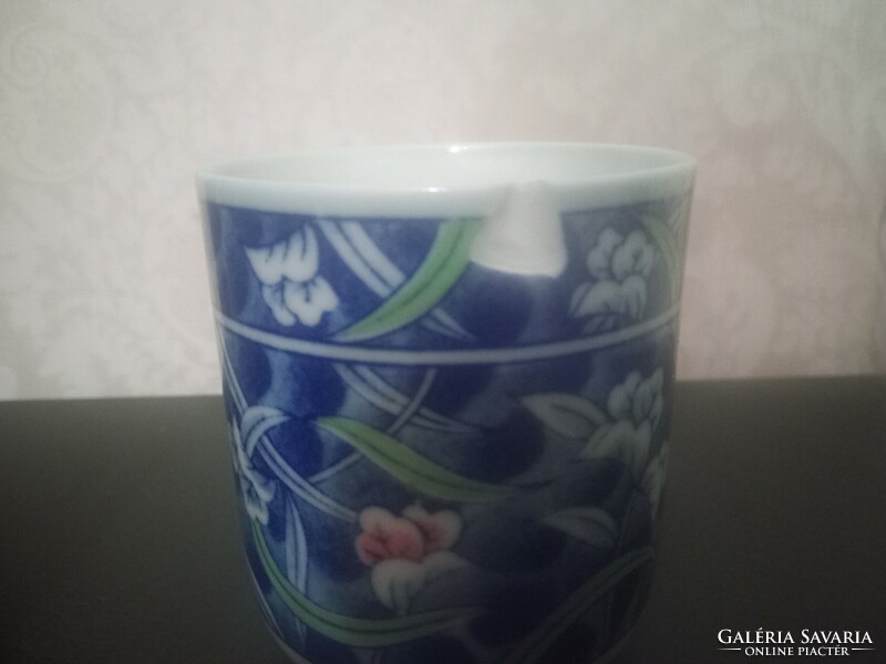 Két nagyon helyes antik kínai teás pohár