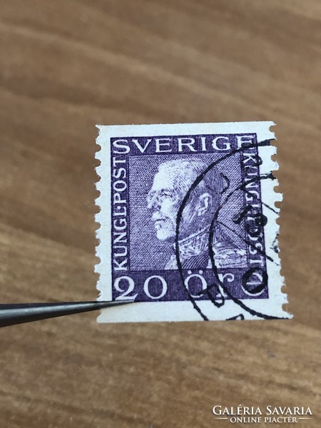 Rare Swedish purple 20s.