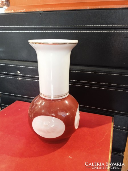 Zsolnay porcelán váza, 16 cm magas, hibátlan darab.