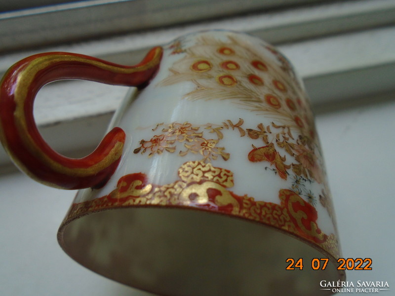 Antik Kutani aranybrokát kézzel festett páva páros, virág, rovar mintás kávés csésze