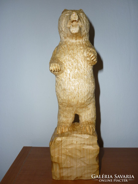 Fa, faragás. Medve sziklán (24 cm) Woodcarving. Bear on a rock (Height:24 cm)