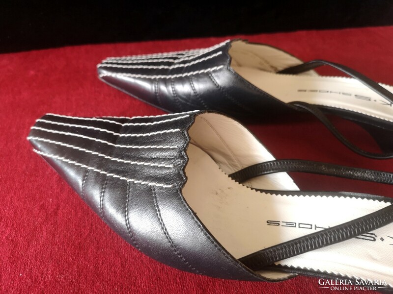 K. S. Shoes size 38 black flat leather sandals with decorative stitching