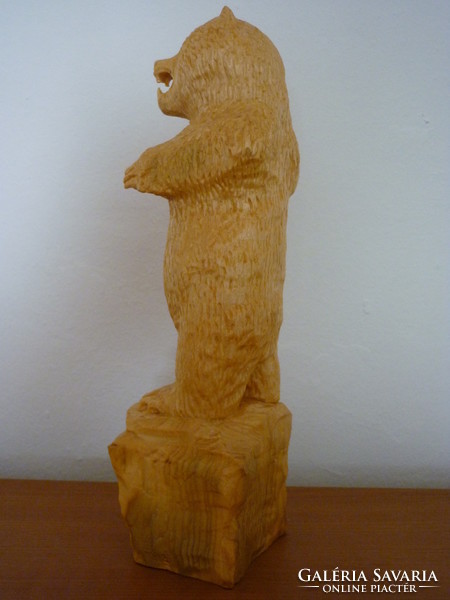 Fa, faragás. Medve sziklán (24 cm) Woodcarving. Bear on a rock (Height:24 cm)