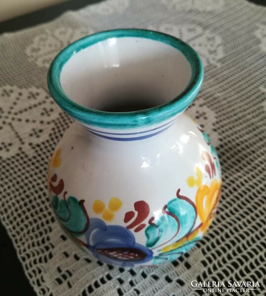 Kerámia fali tányér vázával