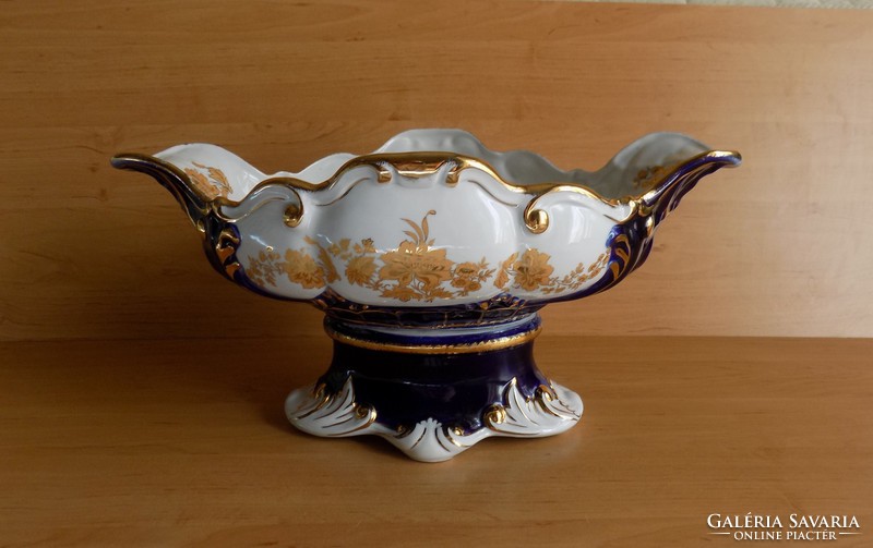 Gilded beautiful white and blue neo-baroque huge pedestal porcelain fruit bowl