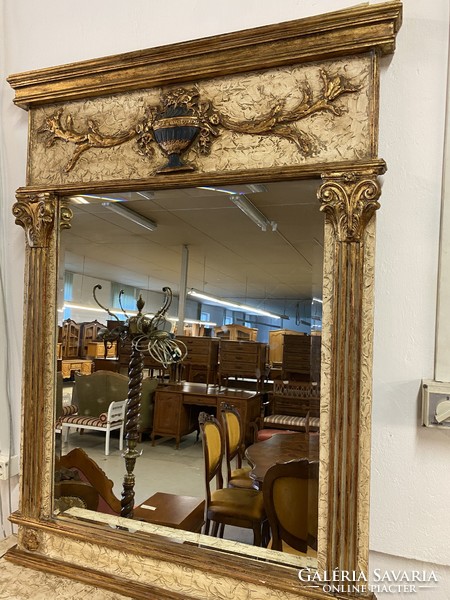 Velencei konzol tükörrel
