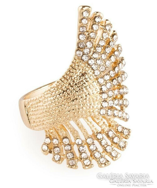RAGYOGÓ Legyező formájú gyűrű, fehér kristályokkal kirakott aranyszínű
