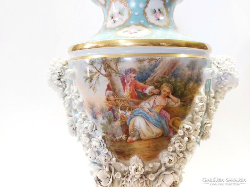 Niderwiller porcelain vase with lid