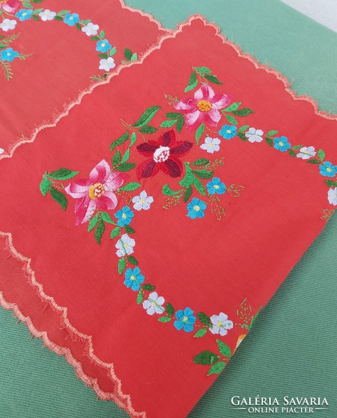Beautiful embroidered table runner tablecloth tablecloth nostalgia piece rustic peasant