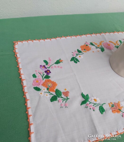 Beautiful embroidered table runner tablecloth tablecloth nostalgia piece rustic peasant