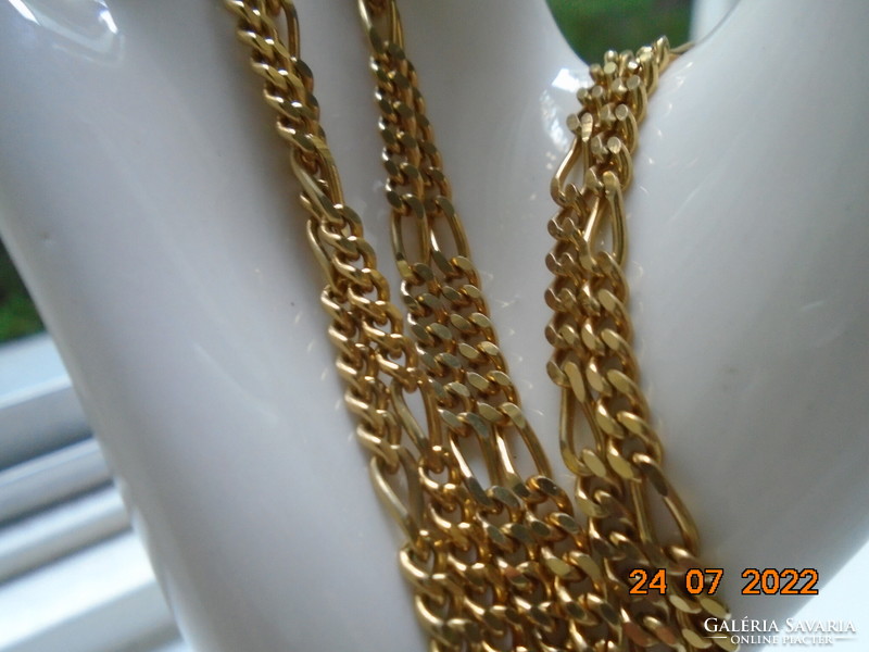 Gold-plated long necklace in figaro style