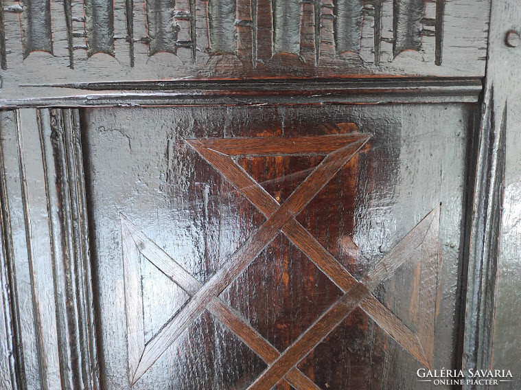 Antique renaissance furniture carved hardwood marquetry wooden chest 18-19. Century 940 5726