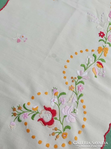 Beautiful embroidered table runner tablecloth tablecloth nostalgia piece rustic peasant