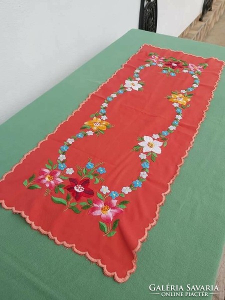 Beautiful embroidered table runner tablecloth tablecloth nostalgia piece rustic peasant